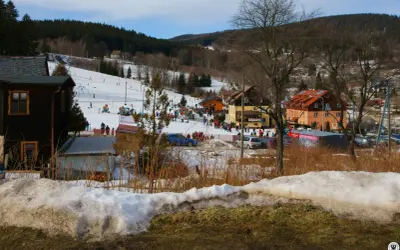 Wyciągi narciarskie w Szklarskiej Porębie: ceny, trasy i najlepsze warunki na stoku